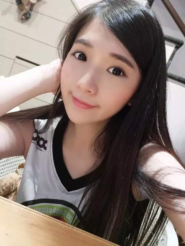 谢薇安最新时尚美图，探索前沿的视觉盛宴