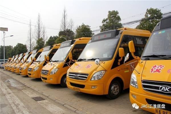 最新学校校车，重塑学生交通的未来，安全出行新篇章
