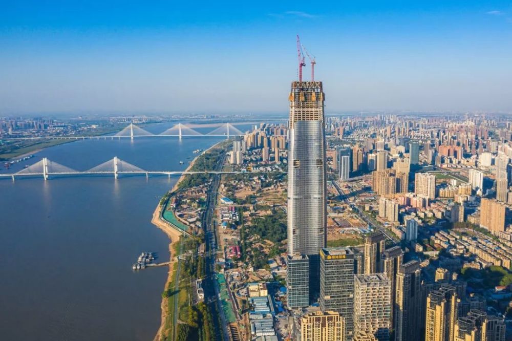 繁荣与发展中的武汉大都市风采揭秘